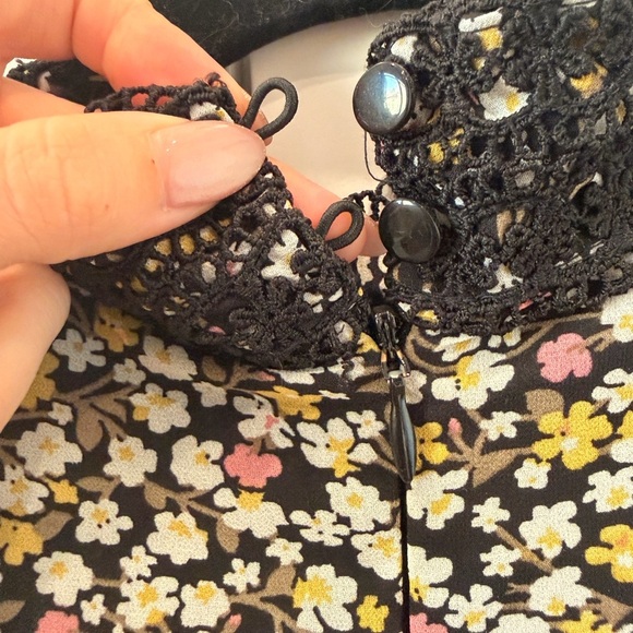 Topshop crochet detail and floral print minidress - Picture 7 of 8